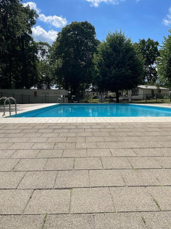 Heel Freistehendes Ferienhaus Am See Naehe Roermond מראה חיצוני תמונה