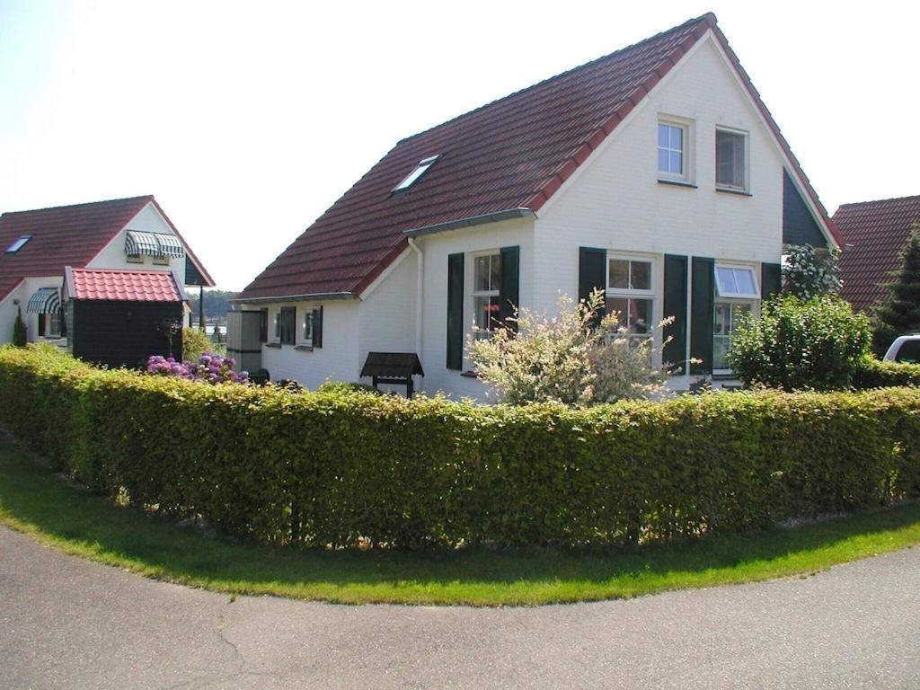 Heel Freistehendes Ferienhaus Am See Naehe Roermond מראה חיצוני תמונה