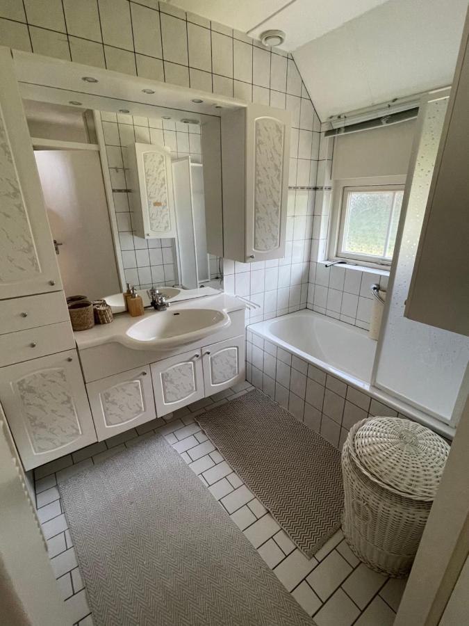 Heel Freistehendes Ferienhaus Am See Naehe Roermond מראה חיצוני תמונה